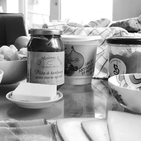La Sauvage Bed & Breakfast 2*